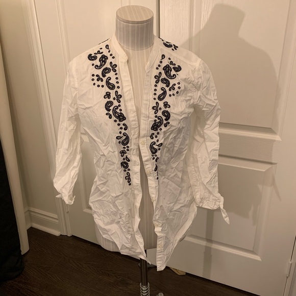 Bundle of 4 items from A&E - Picture 3 of 8